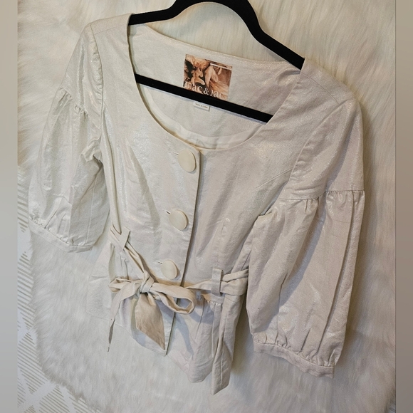 Mac & Jac Cropped Victorian Button Up  w/ Tie Belt - Picture 2 of 7